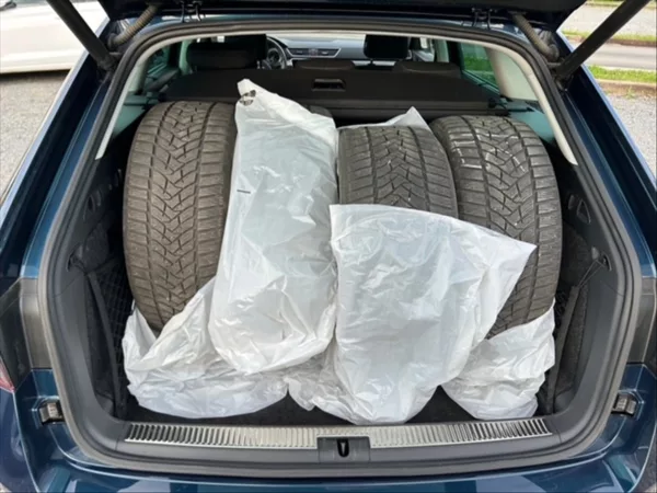Škoda Superb 2,0 TDI 110 Style - foto 6