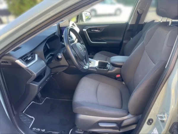 Toyota RAV4 2,5 Hybrid Comfort 4WD AT - foto 6