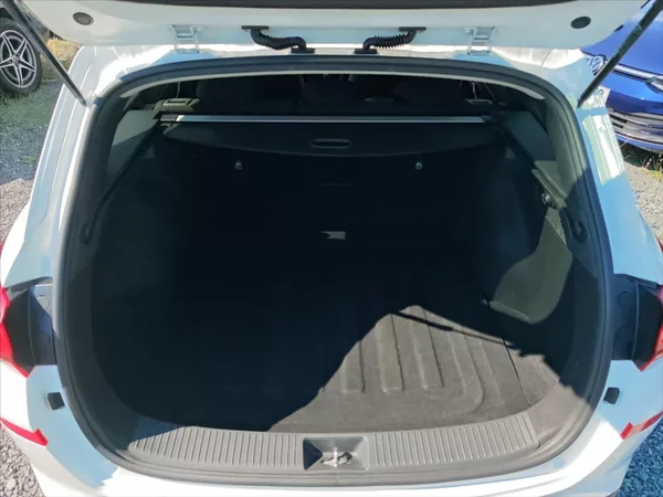 Hyundai i30 1,6 CRDi Smart AT - foto 11