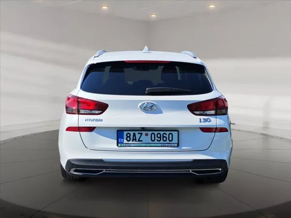 Hyundai i30 1,6 CRDi Smart AT - foto 4