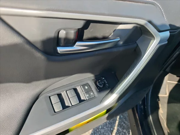 Toyota RAV4 2,5 Hybrid Comfort 4WD AT - foto 10