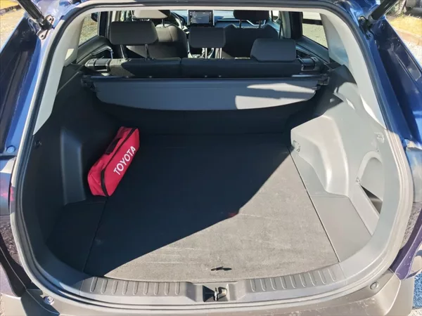 Toyota RAV4 2,5 Hybrid Comfort 4WD AT - foto 11
