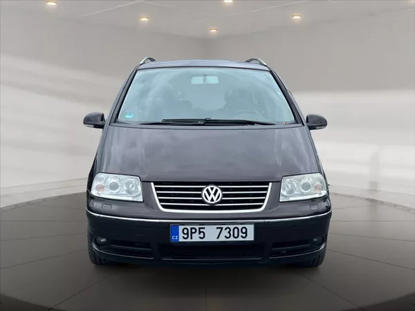 Volkswagen Sharan 2,8 i V6 150kW Highline - foto 2