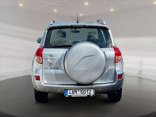 Toyota RAV4 2,2 D-CAT 180 Sol 4x4 - foto 5
