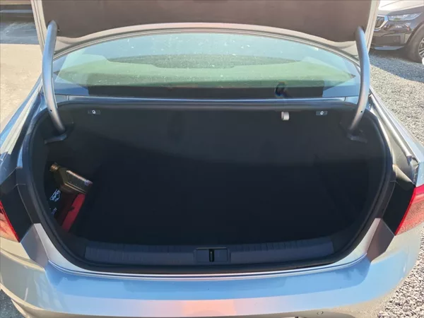 Volkswagen Passat 2,0 TDI 110 Business - foto 11