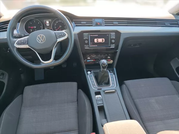 Volkswagen Passat 2,0 TDI 110 Business - foto 8