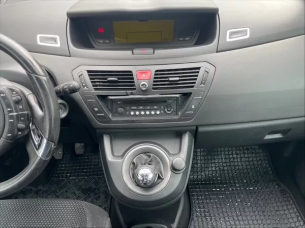 Citroën C4 Picasso 1,6 HDI SX - foto 10