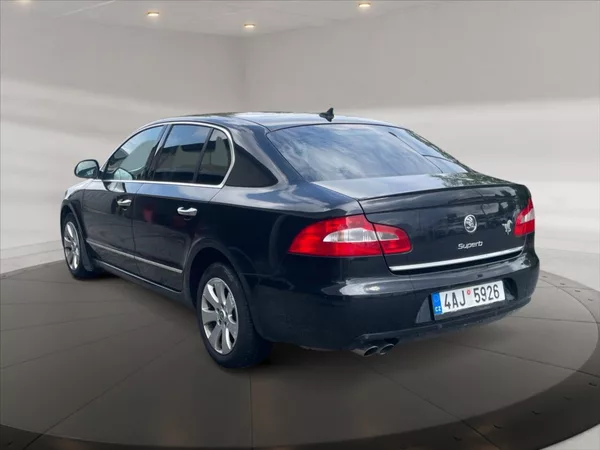 Škoda Superb 2,0 TDI Elegance 4x4 DSG - foto 4