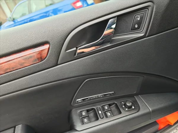 Škoda Superb 2,0 TDI Elegance 4x4 DSG - foto 10