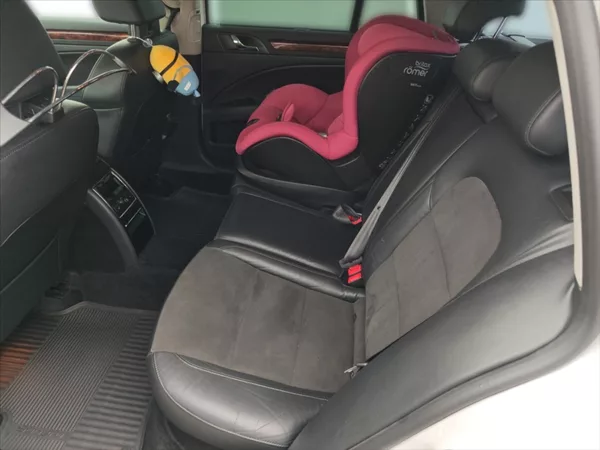 Škoda Superb 2,0 TDI Elegance 4x4 DSG - foto 8