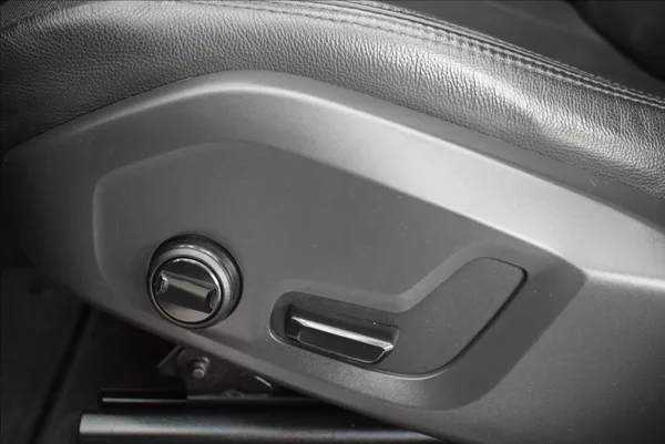 Volvo XC60 2,0 T8 AWD,Plug-in hybrid,DPH, - foto 38