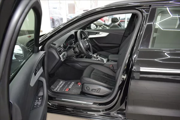 Audi A4 2,0 TDI 40 S-tronic,LED,NAVI - foto 10