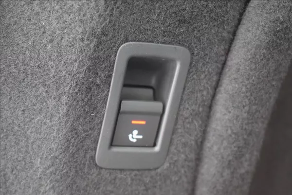 Audi A4 2,0 TDI 40 S-tronic,LED,NAVI - foto 14