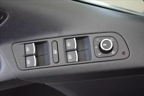 Volkswagen Tiguan 2,0 TDi, 4x4,DSG,NAVI,kamera, - foto 27