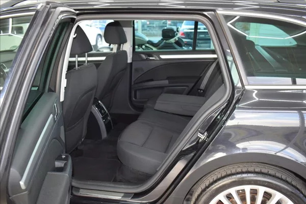 Škoda Superb 2,0 TDI, DSG,NAVI,XEN,serviska - foto 11