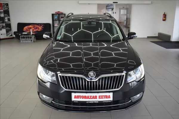 Škoda Superb 2,0 TDI, DSG,NAVI,XEN,serviska - foto 2
