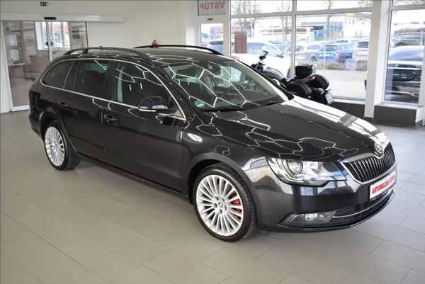 Škoda Superb 2,0 TDI, DSG,NAVI,XEN,serviska - foto 3