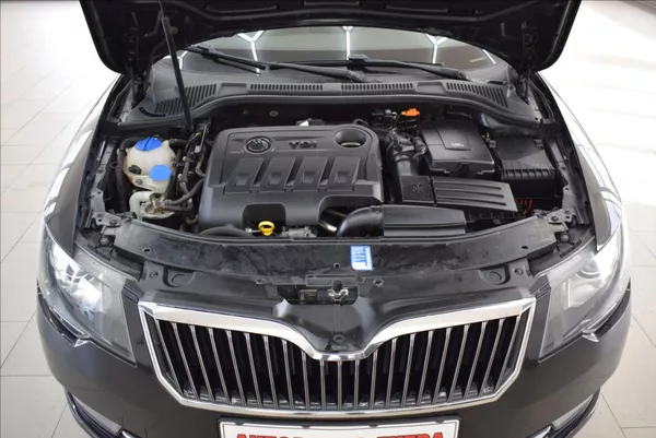 Škoda Superb 2,0 TDI, DSG,NAVI,XEN,serviska - foto 30
