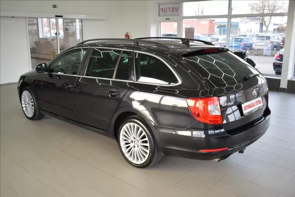 Škoda Superb 2,0 TDI, DSG,NAVI,XEN,serviska - foto 8