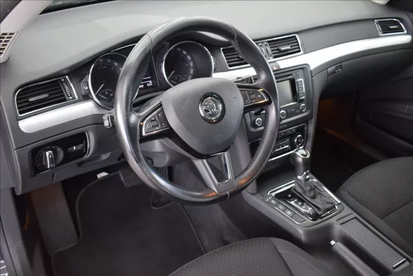 Škoda Superb 2,0 TDI, DSG,NAVI,XEN,serviska - foto 9
