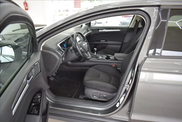 Ford Mondeo 2,0 TDCi,LED,NAVI,serviska,1.m - foto 10