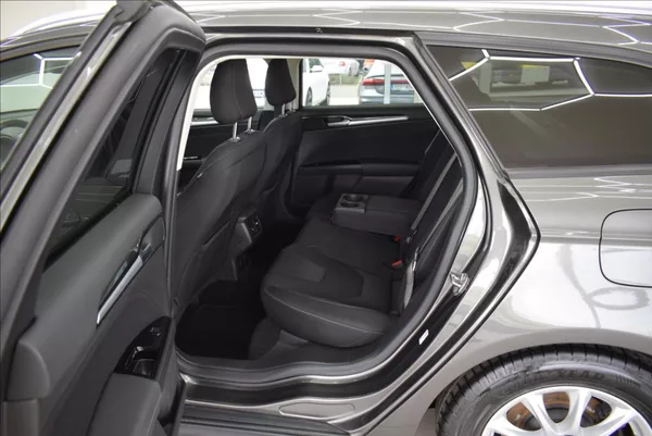 Ford Mondeo 2,0 TDCi,LED,NAVI,serviska,1.m - foto 11