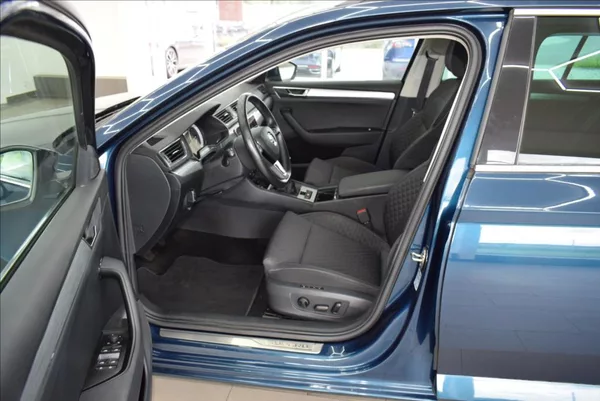 Škoda Superb 2,0 TDi,FULL LED,1.maj.,93 tkm - foto 10