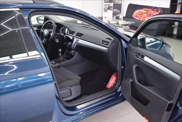 Škoda Superb 2,0 TDi,FULL LED,1.maj.,93 tkm - foto 14