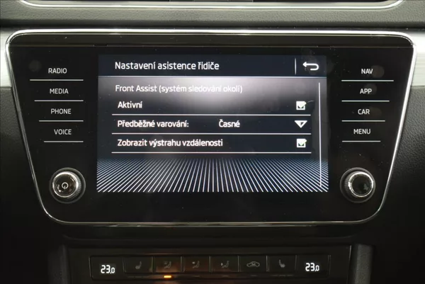 Škoda Superb 2,0 TDi,FULL LED,1.maj.,93 tkm - foto 25