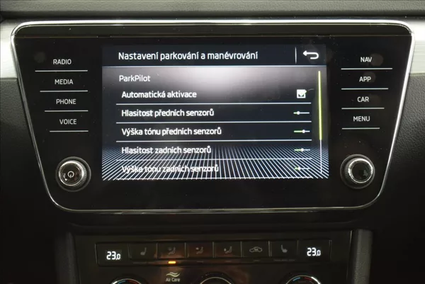 Škoda Superb 2,0 TDi,FULL LED,1.maj.,93 tkm - foto 26