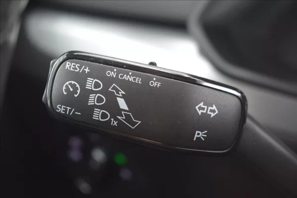 Škoda Superb 2,0 TDi,FULL LED,1.maj.,93 tkm - foto 30