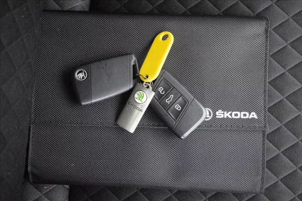 Škoda Superb 2,0 TDi,FULL LED,1.maj.,93 tkm - foto 34