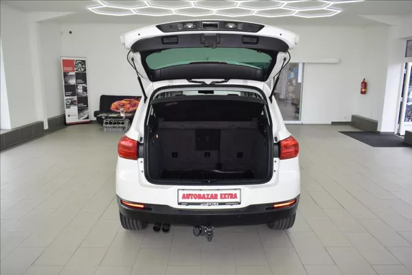Volkswagen Tiguan 2,0 TDi, SPORT,tažné,servis, - foto 13