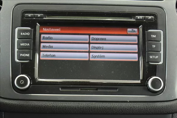 Volkswagen Tiguan 2,0 TDi, SPORT,tažné,servis, - foto 20