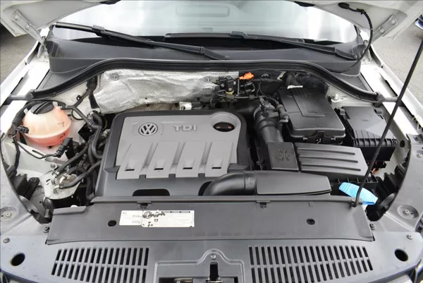 Volkswagen Tiguan 2,0 TDi, SPORT,tažné,servis, - foto 29