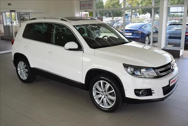Volkswagen Tiguan 2,0 TDi, SPORT,tažné,servis, - foto 3
