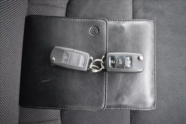 Volkswagen Tiguan 2,0 TDi, SPORT,tažné,servis, - foto 30
