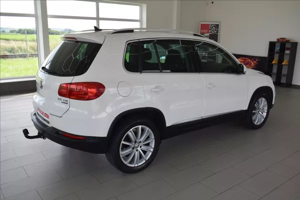 Volkswagen Tiguan 2,0 TDi, SPORT,tažné,servis, - foto 6