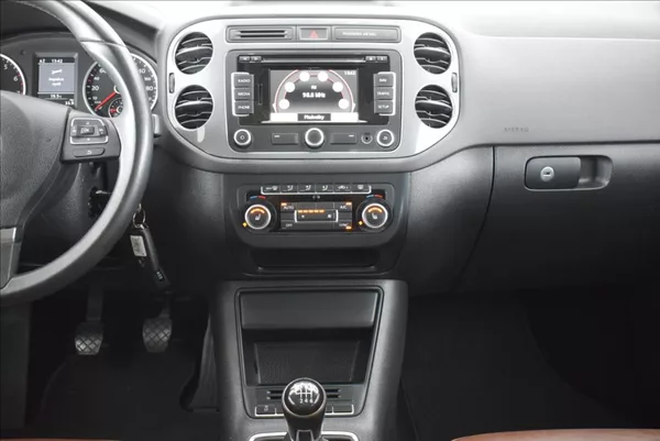Volkswagen Tiguan 1,4 TSi, SPORT & STYLE,1.maj., - foto 17