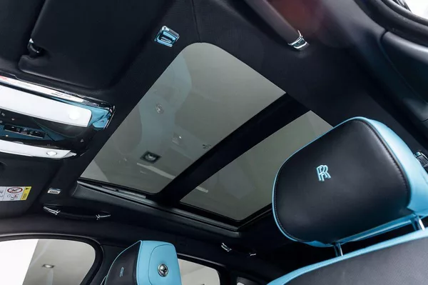Rolls-Royce Ghost Black Badge / Skladem - foto 19