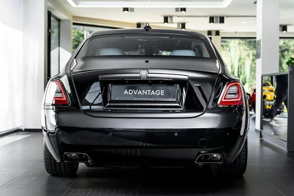 Rolls-Royce Ghost Black Badge / Skladem - foto 3