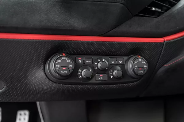 Ferrari 488 Pista PILOTI/Tailor Made/TOP - foto 13