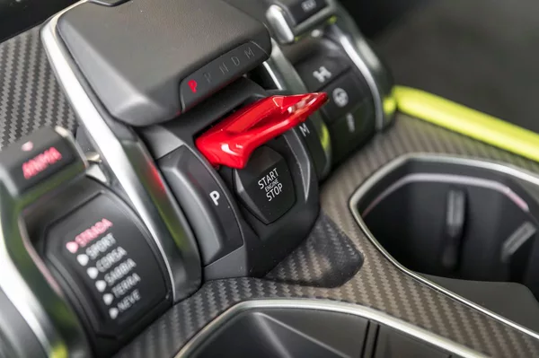 Lamborghini Urus Graphite Capsule/Pano/B&O 3D - foto 17