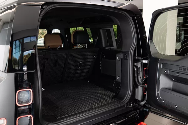 Land Rover Defender 110 V8 P425 X Matné PPF/Meridi - foto 23
