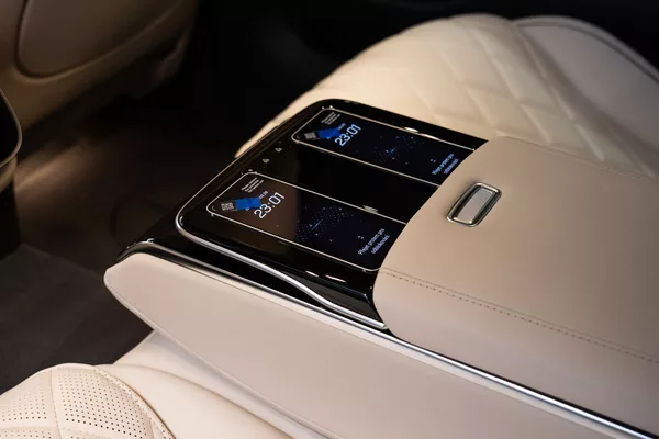 Mercedes-Benz Třídy S - foto 13