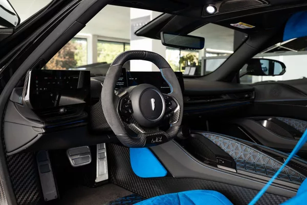Automobil - foto 5