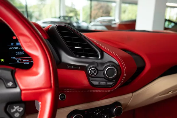 Ferrari 488 - foto 12