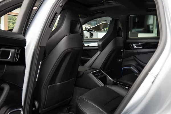 Porsche Panamera - foto 10
