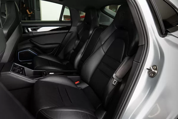 Porsche Panamera - foto 11