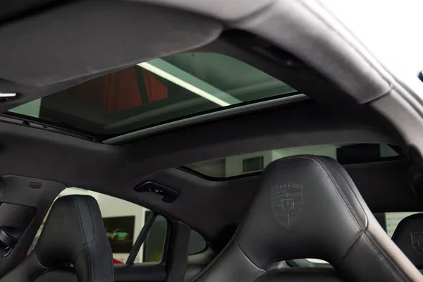 Porsche Panamera - foto 12